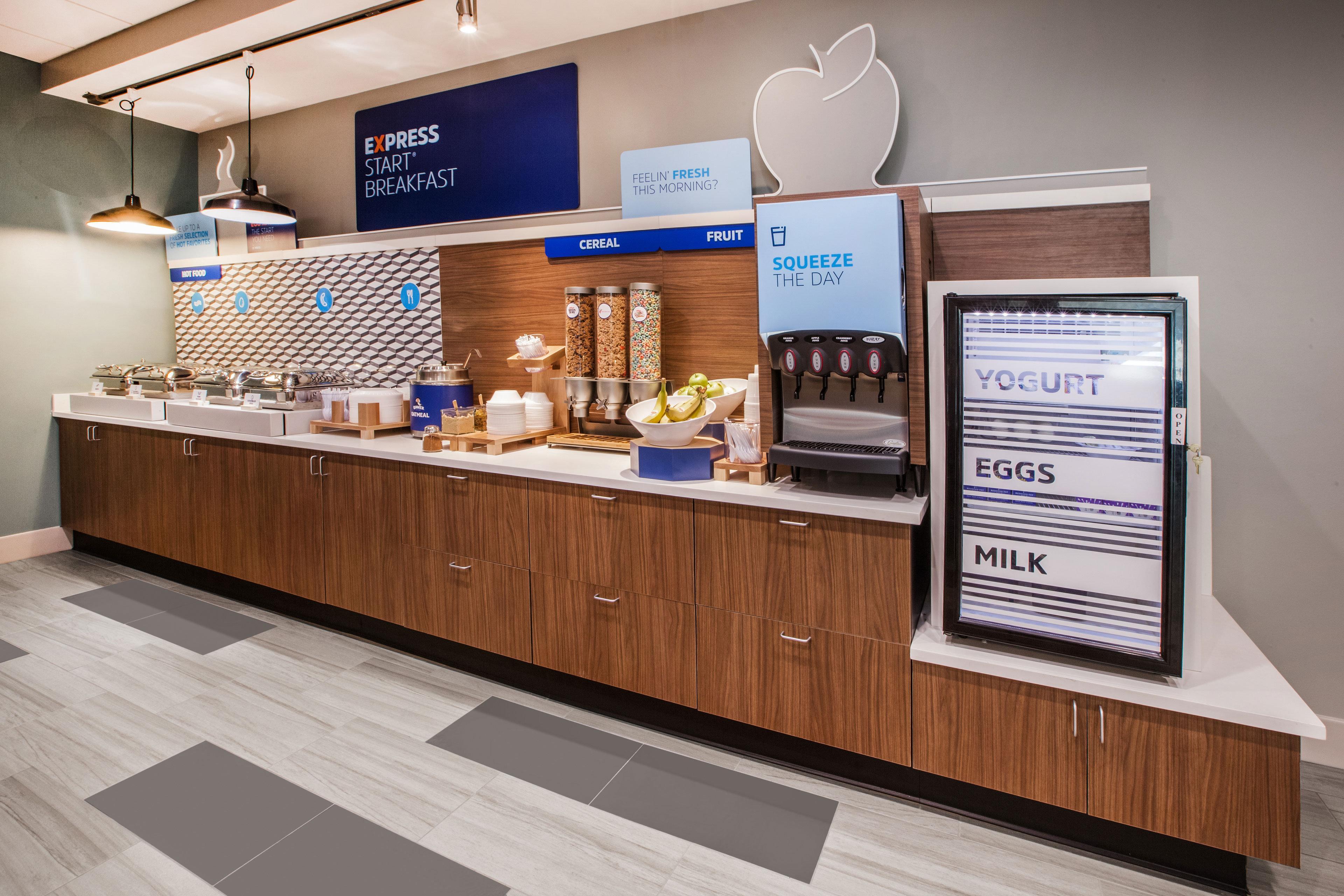 Holiday Inn Express & Suites Madison-Verona By Ihg Экстерьер фото