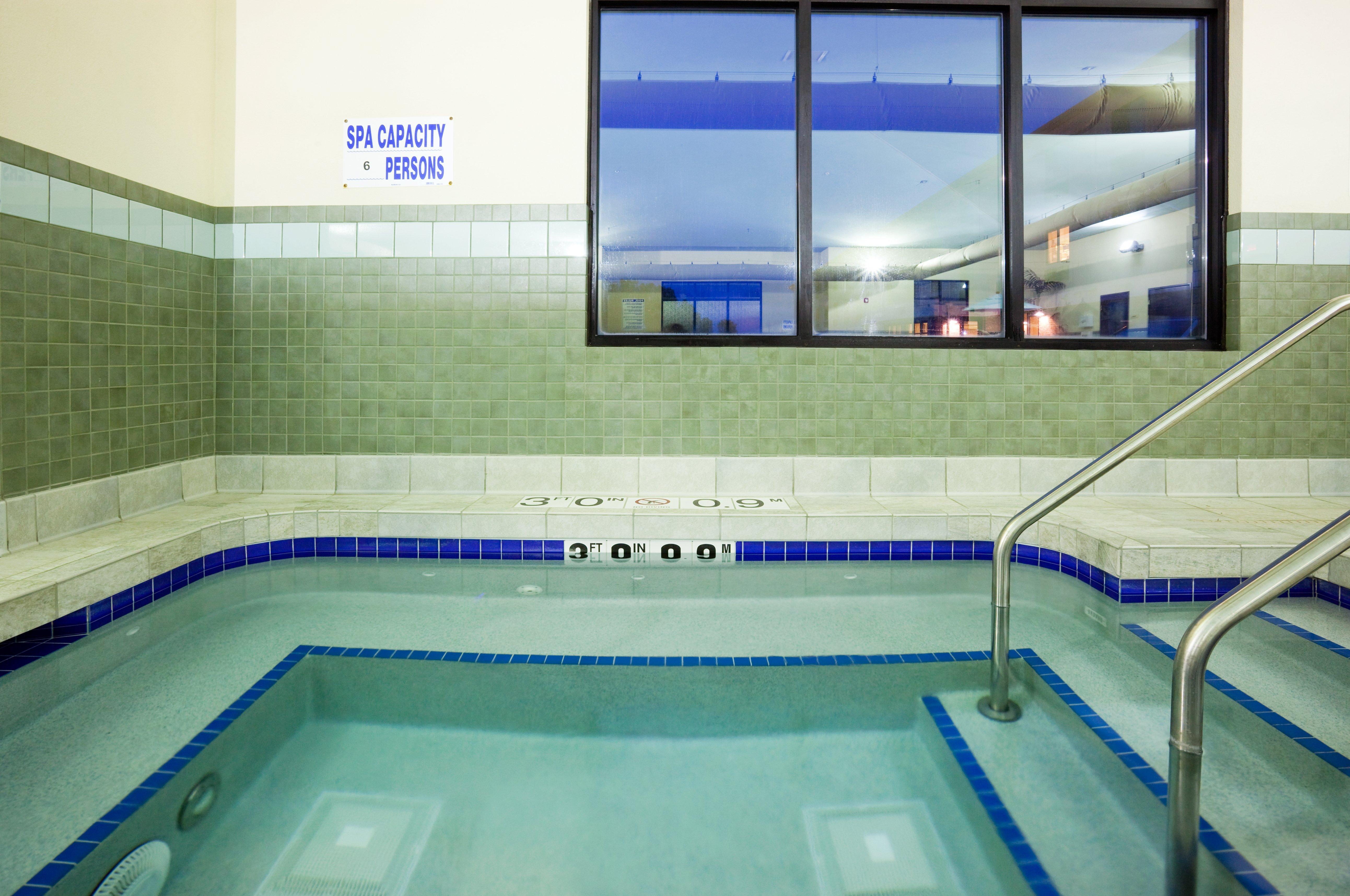 Holiday Inn Express & Suites Madison-Verona By Ihg Экстерьер фото
