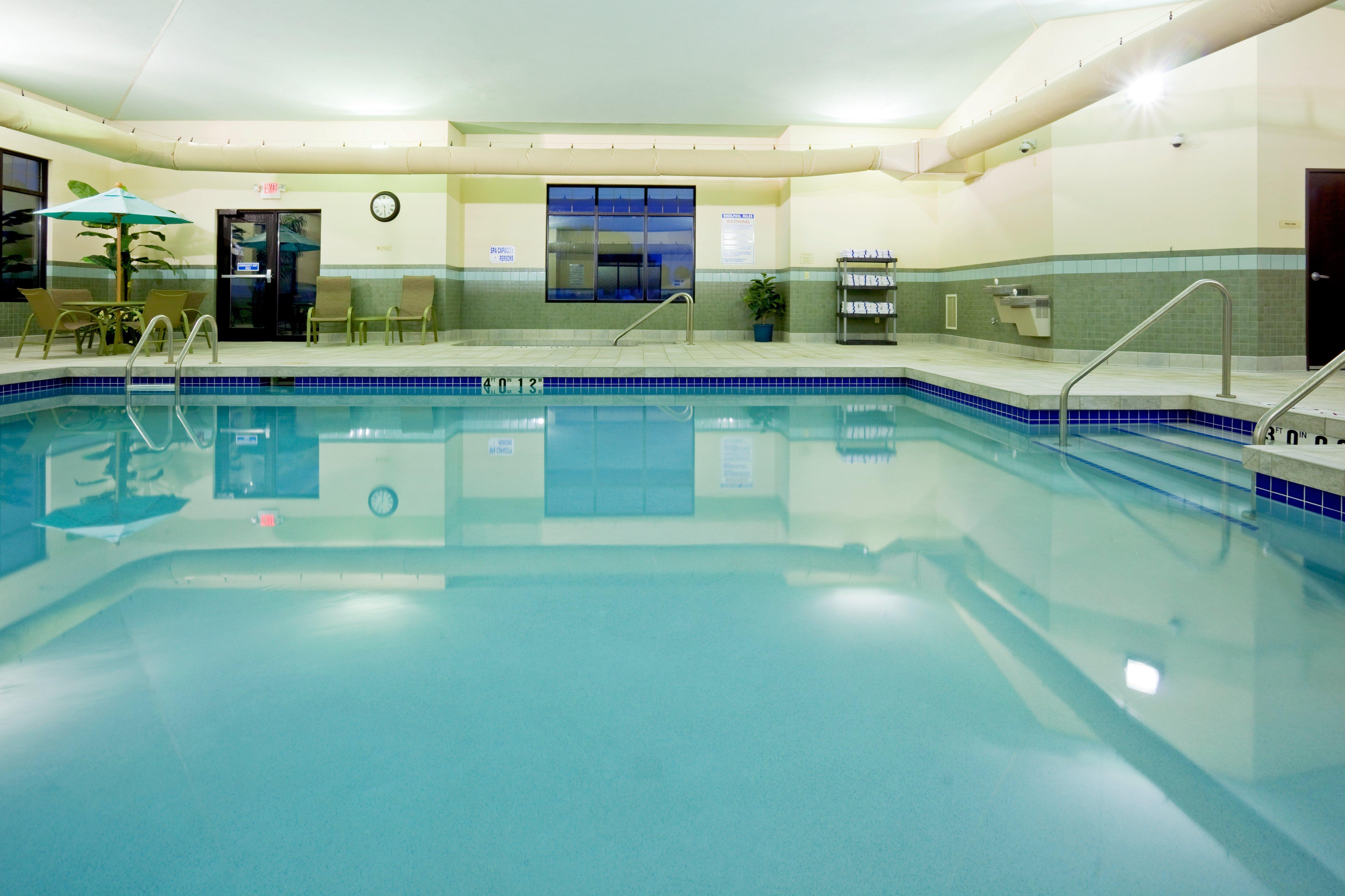 Holiday Inn Express & Suites Madison-Verona By Ihg Экстерьер фото