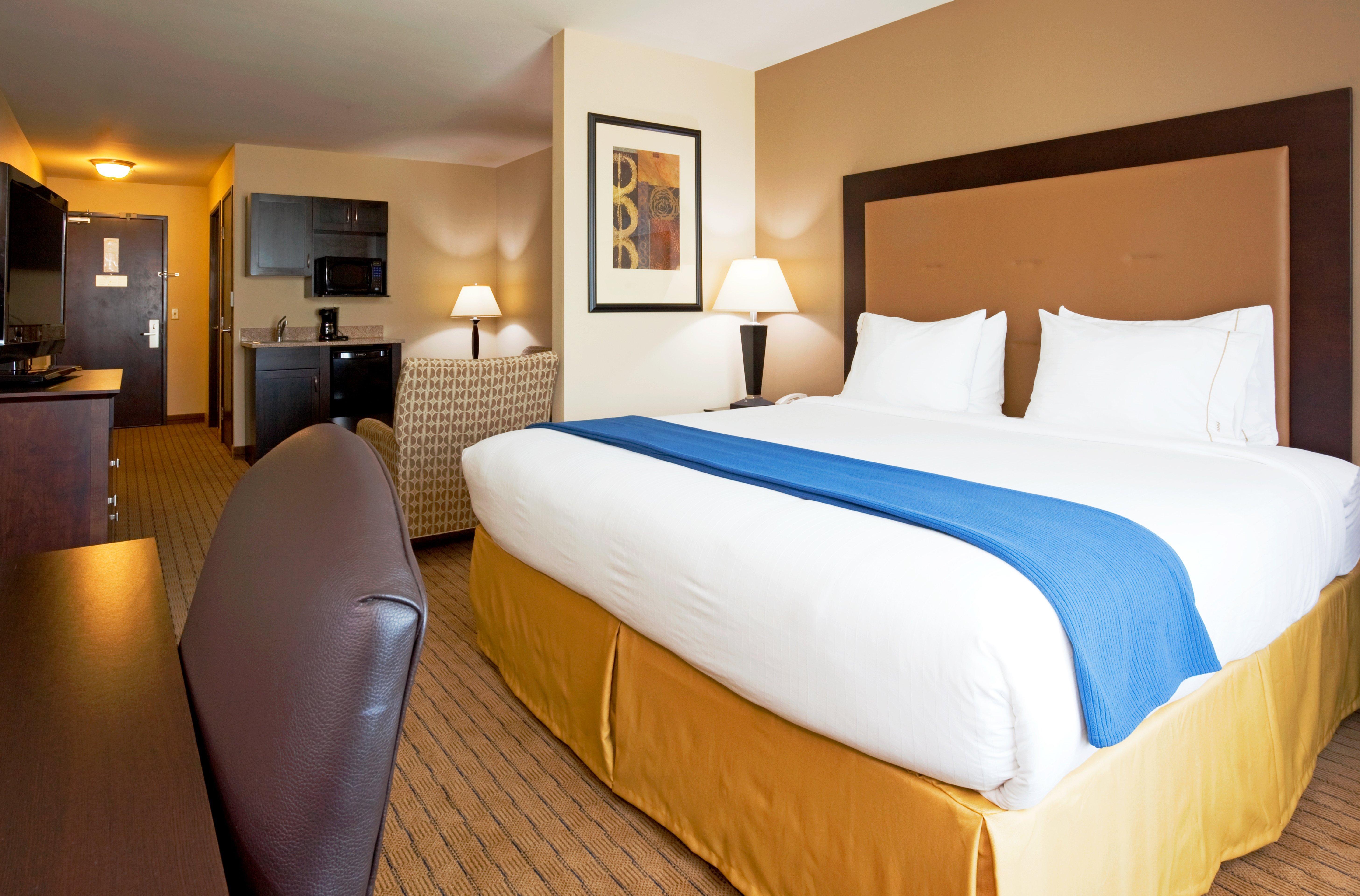 Holiday Inn Express & Suites Madison-Verona By Ihg Экстерьер фото