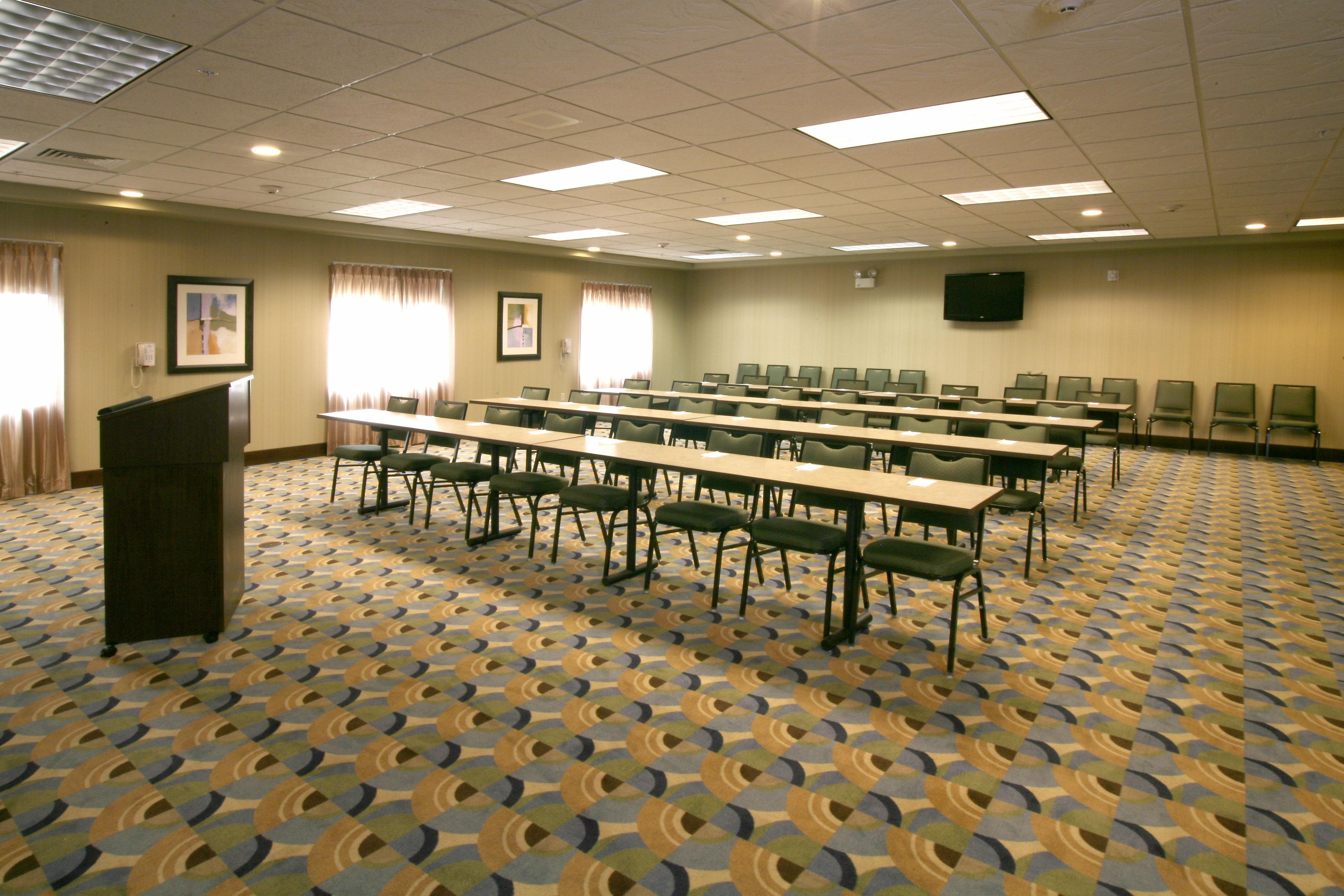 Holiday Inn Express & Suites Madison-Verona By Ihg Экстерьер фото